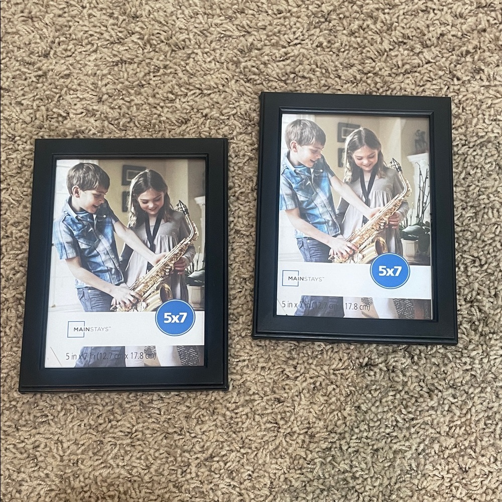 Set of 2 Mainstays Classic Black 5x7 Picture Frame Set